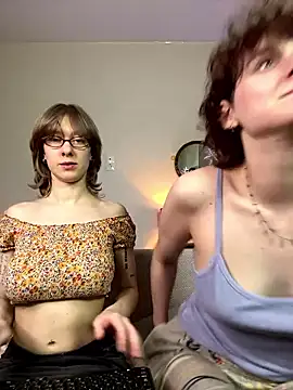 Snapshot of Jitoon_Exe chatting on 01-09-26, 05:59 Jitoon Exe online show from 01-09-26, 05:59