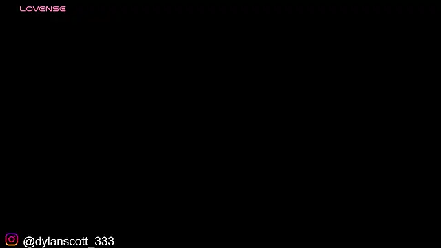 Snapshot of dylanscott_ chatting on 02-01-25, 05:37 dylanscott online show from 02-01-25, 05:37