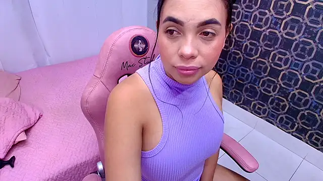 Snapshot of sarakaisy chatting on 01-12-25, 12:12 sarakaisy online show from 01-12-25, 12:12