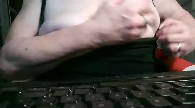 heidi60 online show from 02-14-25, 03:36