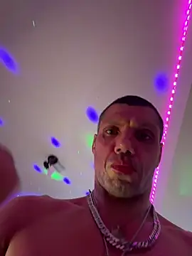 Snapshot of TOYTOYNOW chatting on 02-01-25, 12:05 TOYTOYNOW online show from 02-01-25, 12:05