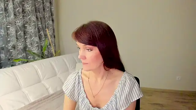 Snapshot of Fritha chatting on 02-12-25, 01:30 Fritha online show from 02-12-25, 01:30