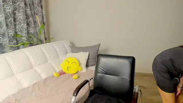 Snapshot of Fritha chatting on 03-14-25, 07:44 Fritha online show from 03-14-25, 07:44