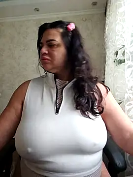 Snapshot of littleRikka chatting on 10-12-25, 07:29 littleRikka online show from 10-12-25, 07:29