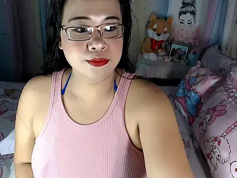 Snapshot of hersheykisses07 chatting on 10-21-25, 02:12 hersheykisses07 online show from 10-21-25, 02:12