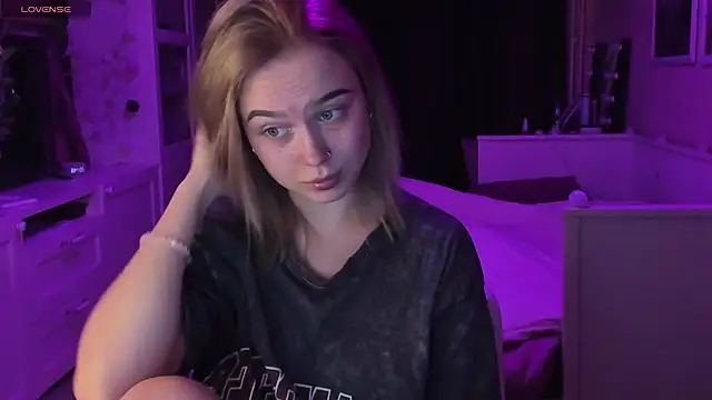 Snapshot of MaryDreaminess chatting on 01-22-25, 05:49 MaryDreaminess online show from 01-22-25, 05:49