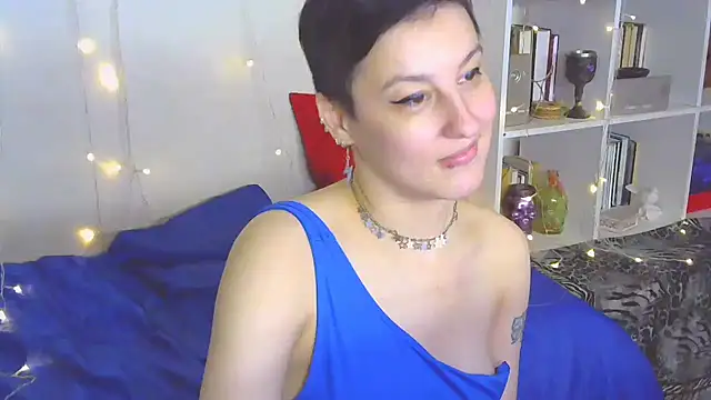 Snapshot of MartaBounty chatting on 12-10-24, 01:32 MartaBounty online show from 12-10-24, 01:32