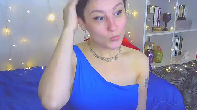 Snapshot of MartaBounty chatting on 12-11-24, 01:26 MartaBounty online show from 12-11-24, 01:26