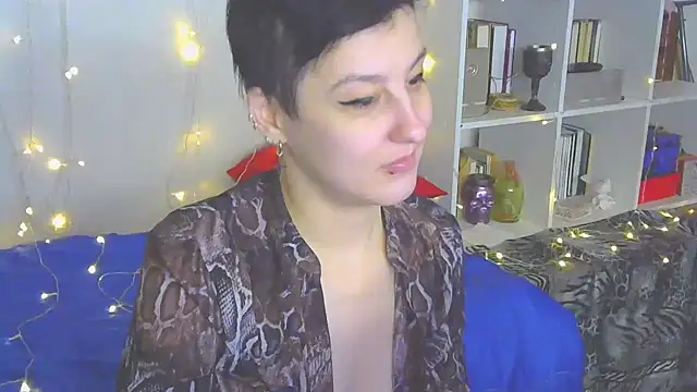 Snapshot of MartaBounty chatting on 12-12-24, 01:43 MartaBounty online show from 12-12-24, 01:43