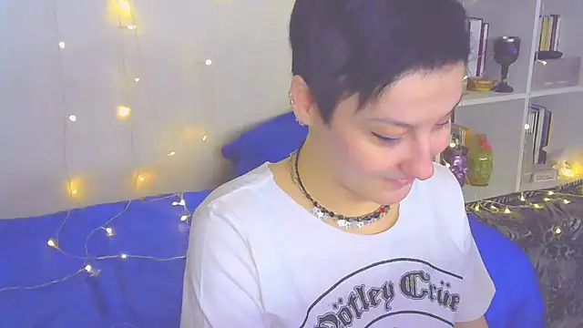 Snapshot of MartaBounty chatting on 12-31-24, 08:02 MartaBounty online show from 12-31-24, 08:02