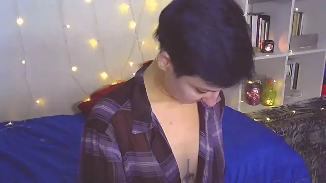 Snapshot of MartaBounty chatting on 02-16-25, 01:03 MartaBounty online show from 02-16-25, 01:03