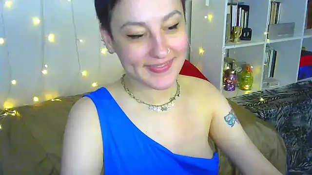 Snapshot of MartaBounty chatting on 02-23-25, 08:17 MartaBounty online show from 02-23-25, 08:17