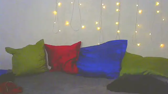 Snapshot of MartaBounty chatting on 10-03-25, 09:01 MartaBounty online show from 10-03-25, 09:01