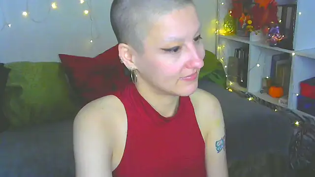 Snapshot of MartaBounty chatting on 10-15-25, 11:05 MartaBounty online show from 10-15-25, 11:05