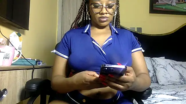 Snapshot of BOOTYBANGER24xx chatting on 07-02-26, 10:10 BOOTYBANGER24xx online show from 07-02-26, 10:10