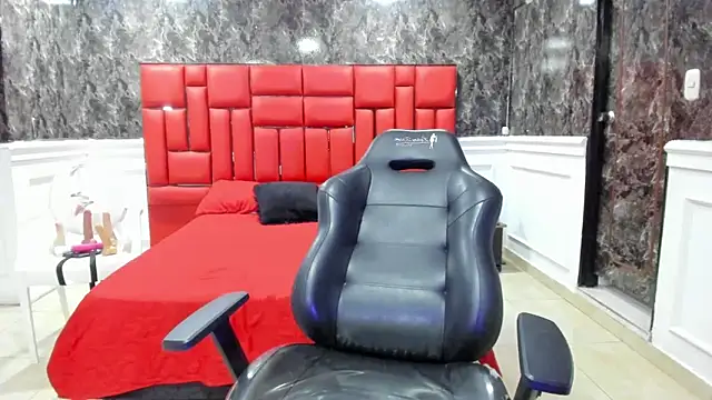 Imyourdirtymilf online show from 11-04-25, 08:19