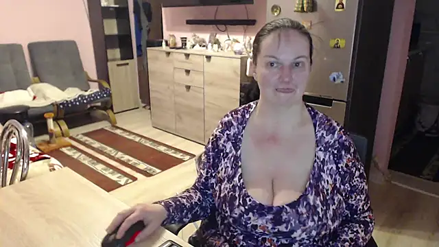 Snapshot of BustyLadyAlma chatting on 02-22-25, 05:12 BustyLadyAlma online show from 02-22-25, 05:12