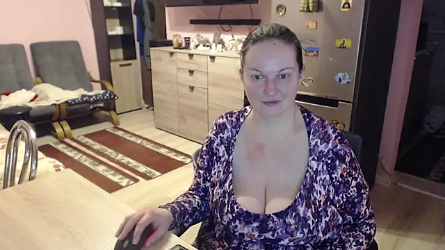 Snapshot of BustyLadyAlma chatting on 03-08-25, 05:17 BustyLadyAlma online show from 03-08-25, 05:17