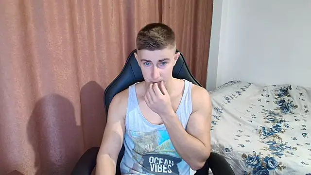 Todhorny9873 online show from 01-22-25, 07:57