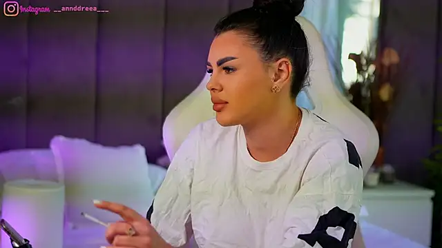 Snapshot of perfectt33n chatting on 10-23-25, 12:04 perfectt33n online show from 10-23-25, 12:04