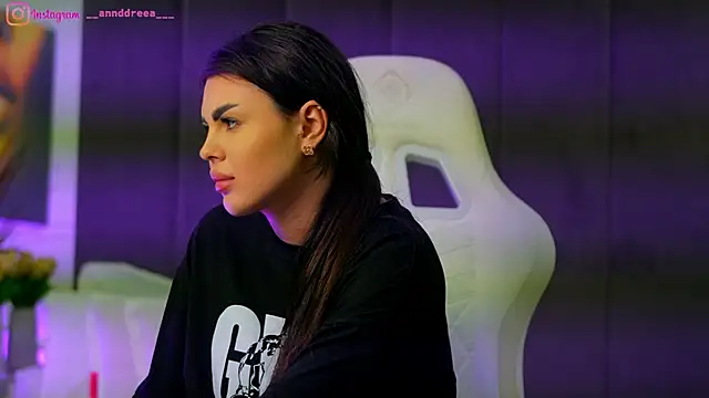 Snapshot of perfectt33n chatting on 12-15-25, 05:17 perfectt33n online show from 12-15-25, 05:17