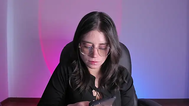 Snapshot of HazelKush chatting on 09-23-25, 07:06 HazelKush online show from 09-23-25, 07:06