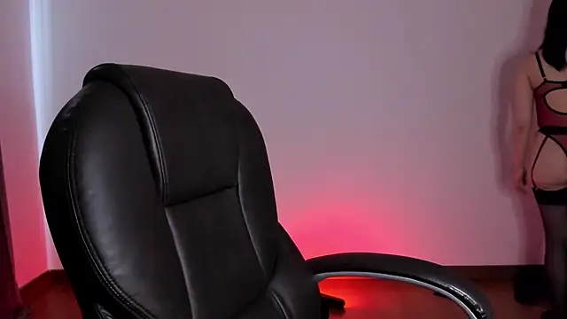 Snapshot of HazelKush chatting on 10-02-25, 07:21 HazelKush online show from 10-02-25, 07:21