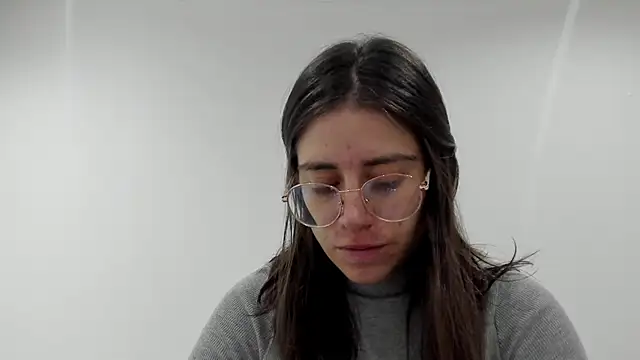 Snapshot of HazelKush chatting on 11-15-25, 10:48 HazelKush online show from 11-15-25, 10:48