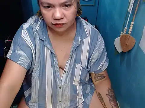 Snapshot of ambersmile chatting on 12-17-25, 11:11 ambersmile online show from 12-17-25, 11:11