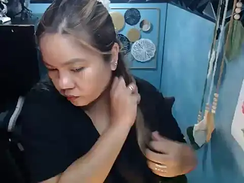 Snapshot of ambersmile chatting on 01-10-26, 01:29 ambersmile online show from 01-10-26, 01:29