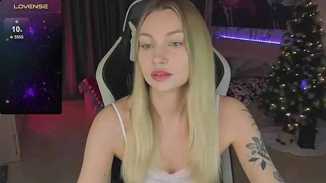 BiMolly online show from 01-04-25, 05:05