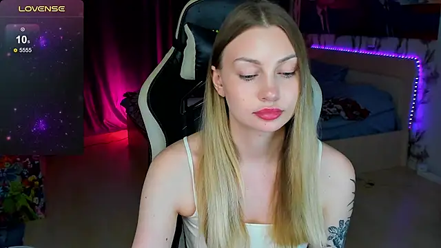 BiMolly online show from 12-05-25, 03:09