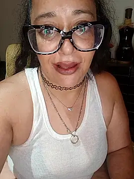 PichyPrettyPussy online show from 10-20-25, 06:30