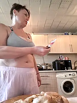  lady red  online show from 03-11-25, 02:07