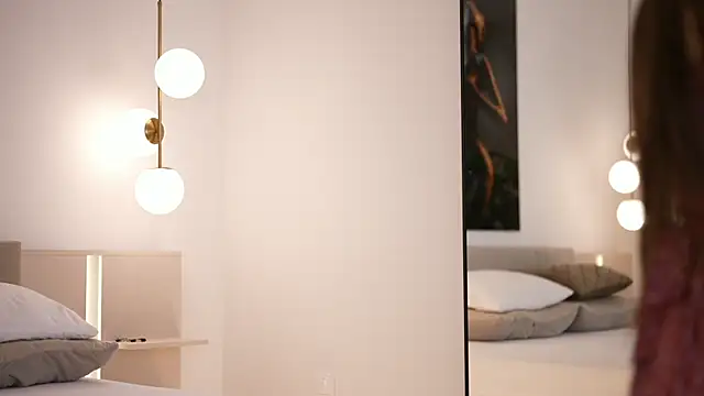 DoviaClaire online show from 09-24-25, 06:06