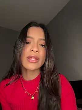 Snapshot of Sammy_pink chatting on 12-25-24, 04:12 Sammy pink online show from 12-25-24, 04:12