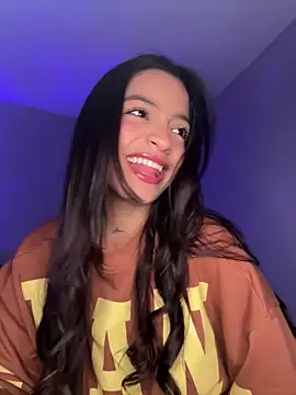 Snapshot of Sammy_pink chatting on 01-26-25, 05:34 Sammy pink online show from 01-26-25, 05:34