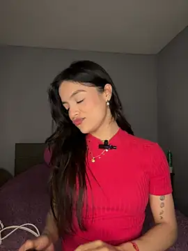 Snapshot of Sammy_pink chatting on 02-05-25, 02:19 Sammy pink online show from 02-05-25, 02:19