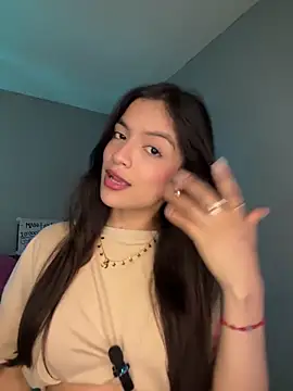 Snapshot of Sammy_pink chatting on 03-05-25, 12:05 Sammy pink online show from 03-05-25, 12:05