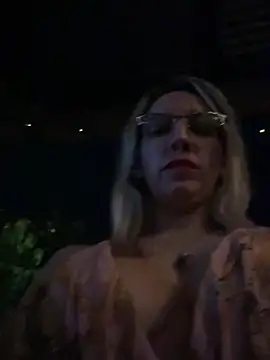 Gatitacarlita online show from 12-28-24, 12:26