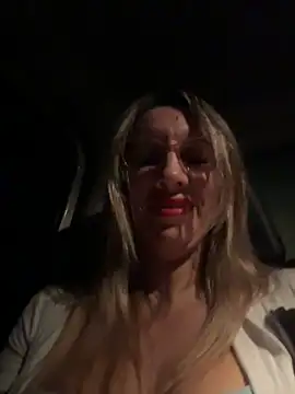 Snapshot of Gatitacarlita chatting on 12-20-25, 07:59 Gatitacarlita online show from 12-20-25, 07:59