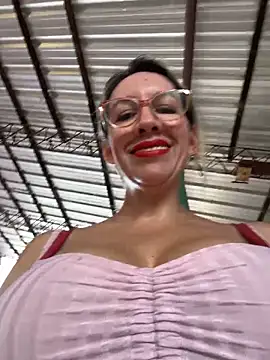 Snapshot of Gatitacarlita chatting on 12-21-25, 03:08 Gatitacarlita online show from 12-21-25, 03:08