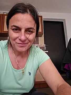 IsabelleCraft online show from 12-15-25, 12:31