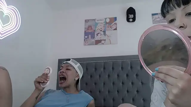 dulce maria x online show from 12-29-24, 05:44