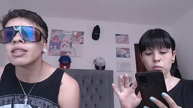 dulce maria x online show from 02-22-25, 06:41