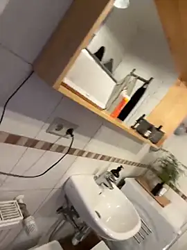 Snapshot of Jayjay1999x chatting on 01-06-25, 01:30 Jayjay1999x online show from 01-06-25, 01:30