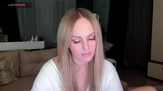 Libby Nora online show from 02-12-25, 03:16