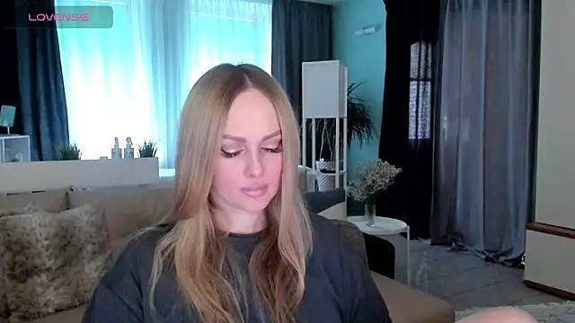 Libby Nora online show from 02-18-25, 08:49