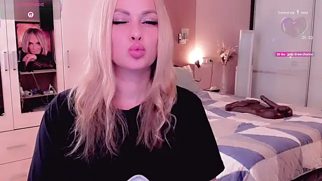 Libby Nora online show from 09-30-25, 11:26