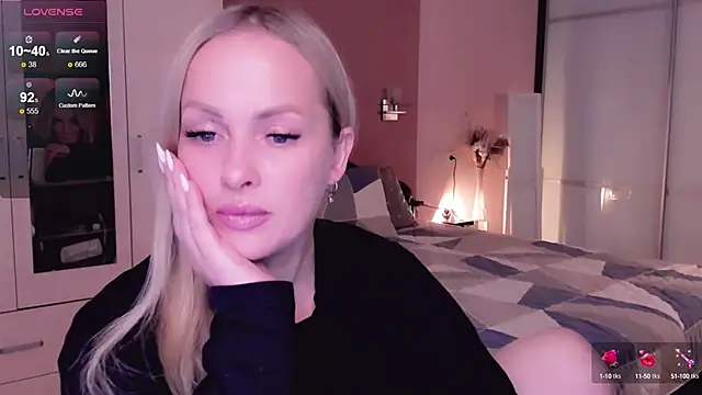 Libby Nora online show from 10-15-25, 09:09